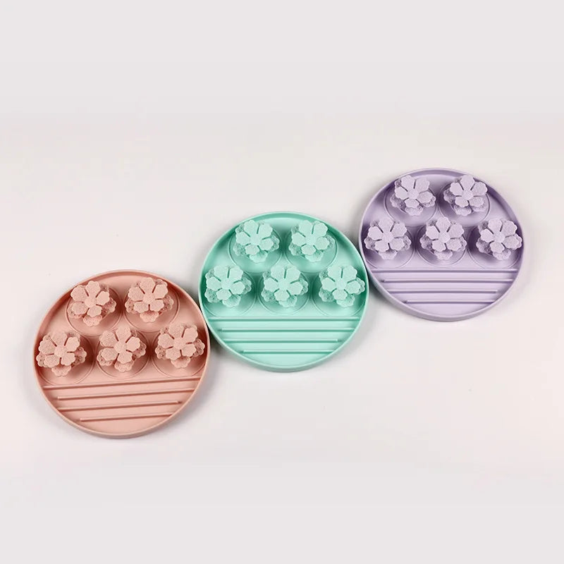 1pc Dog Licking MATS Round Pet Slow Food MATS Silicone Suction Cups Dog Food Sniffing MATS Cat Feeding Basins Slow Food Placemat