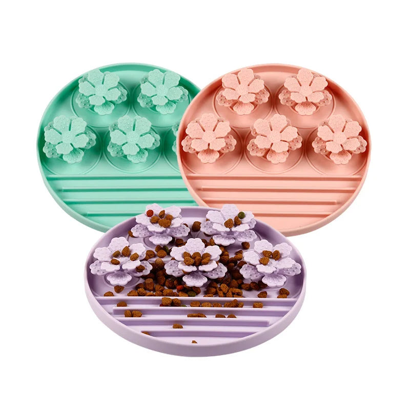 1pc Dog Licking MATS Round Pet Slow Food MATS Silicone Suction Cups Dog Food Sniffing MATS Cat Feeding Basins Slow Food Placemat